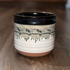 Better Homes And Gardens Black and White Ceramic Pot